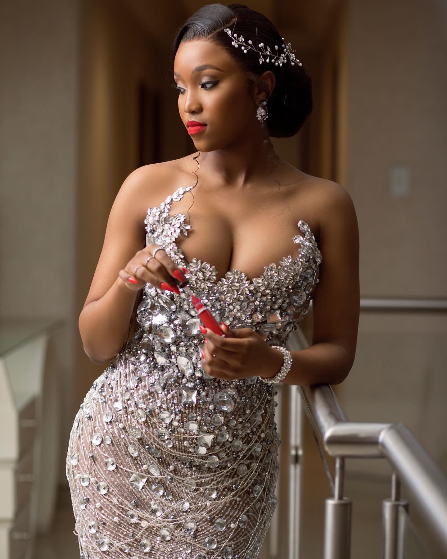 2024 Plus Size Ivory Illusion Mermaid Prom Dresses For Special Occasions Crystals Beadings Sequined Evening Party Birthday Gowns Dress For Women Vesti