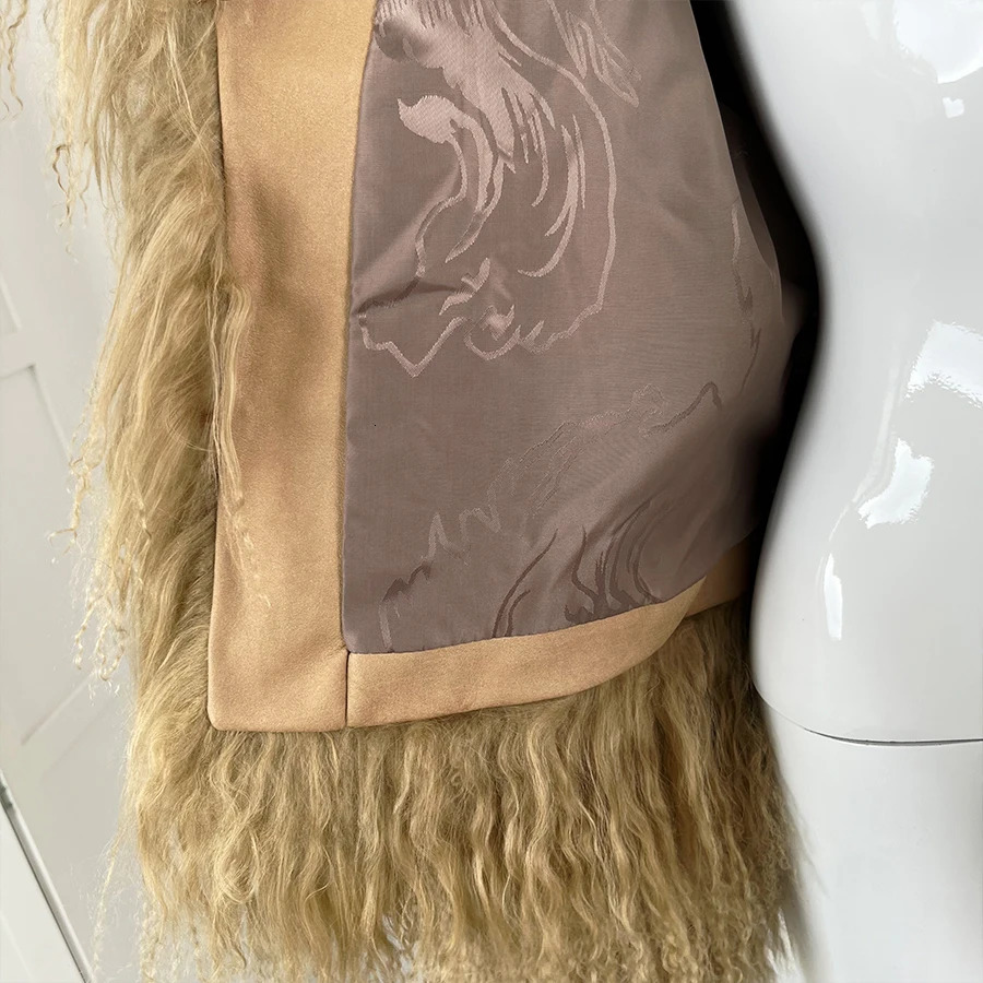 sheepskin coat womens Mongolian coat big collar short sheepskin coat winter coat 241112