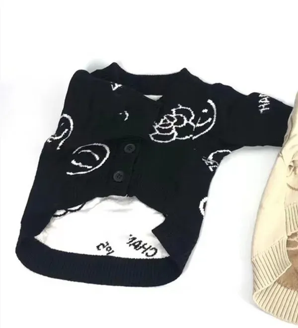 Designer Clothing for Small Dogs Spring Pullover Dog Beige Classic Flowers Letters Pet Jacket Cardigan Sweater Chenery Corgi Cat Fashion