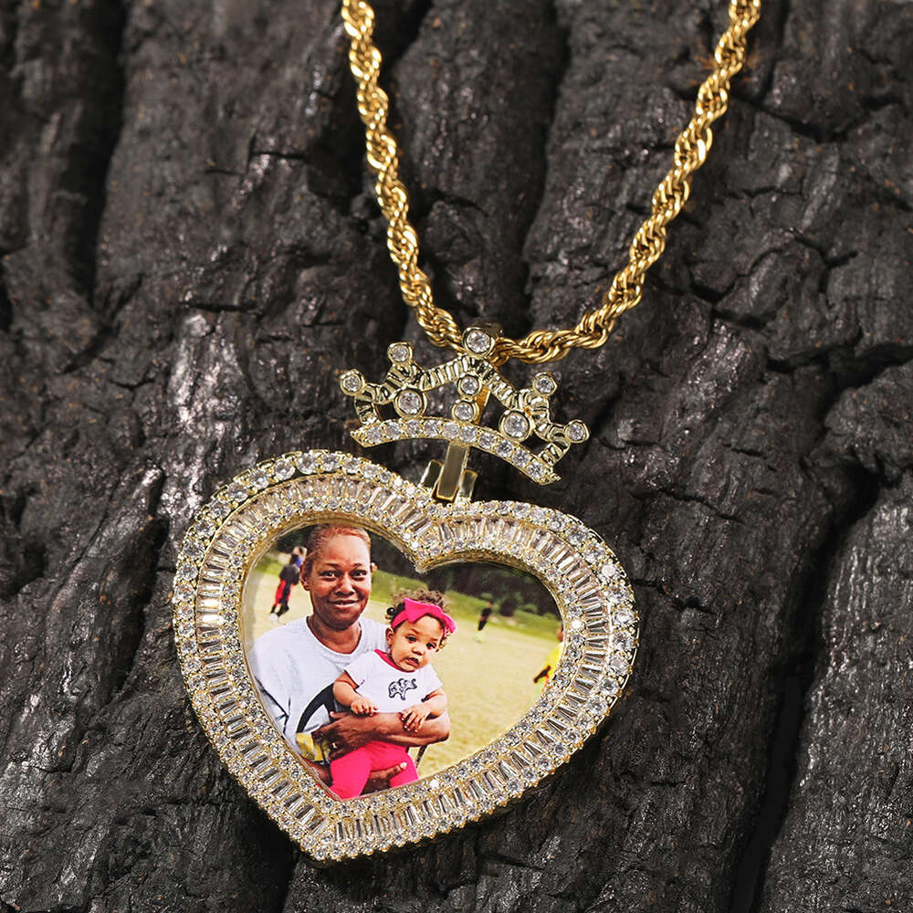 Crown Love Memory Photo Heart Frame Medal Pendant Necklace Top Quality Iced Out Cubic Zirconia Hip Hop Punk Custom Picture Personalized Bling Gemstone