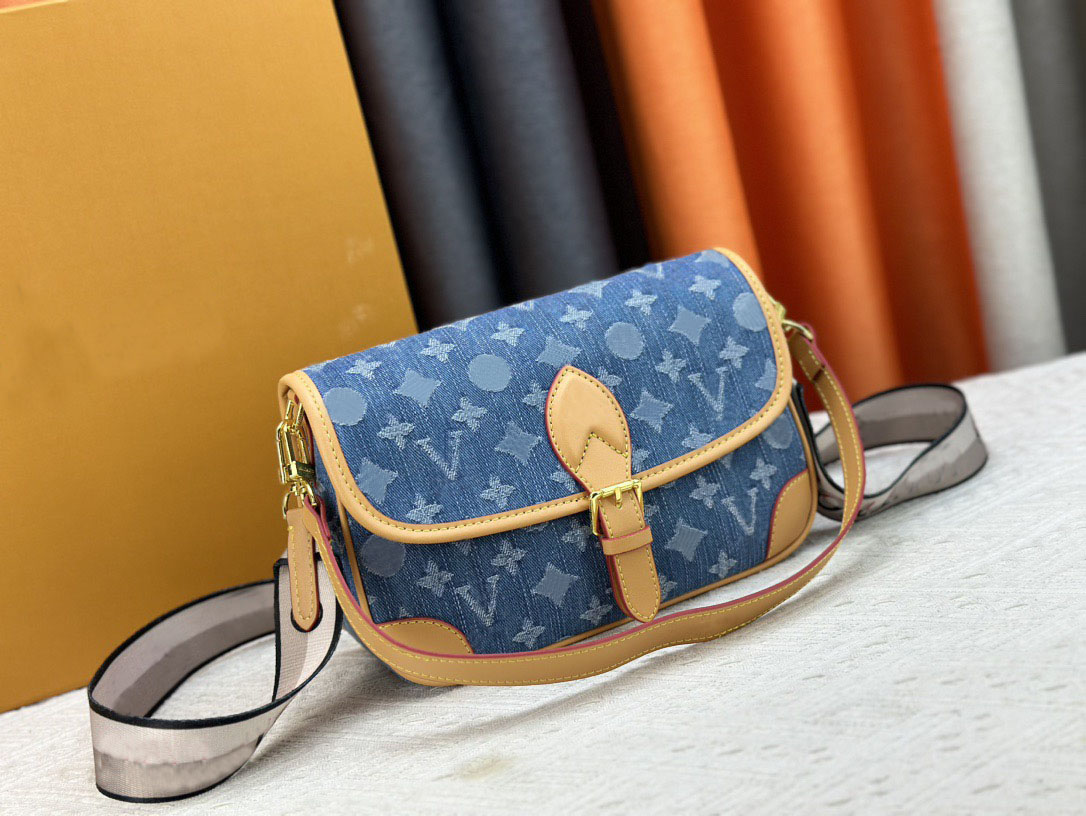 2024 New denim baguette Small Square Bag Wide Shoulder Strap Single Shoulder Cross body Underarm Bag classic messenger bag tote bag designer bag
