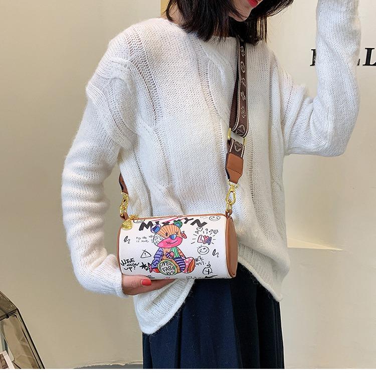 Free Shipping Totes 2025 Niche Design Fashion Bag Summer Bear Graffiti Underarm Cylinder Broadband Shoulder Messenger Designer Bag Luxury Bag Tote Bag