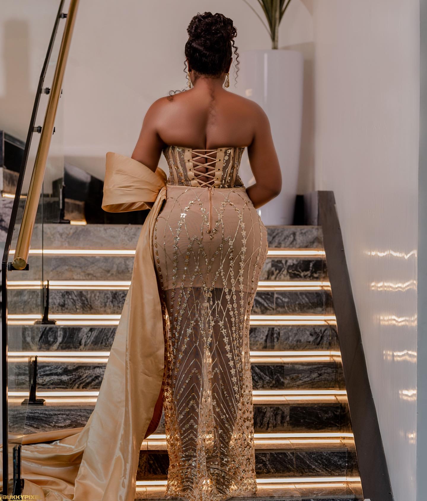 2024 Plus Size Gold Illusion Mermaid Prom Dresses For Special Occasions Sequined Lace Satin Bow Evening Party Birthday Gowns Dress For Women Vestidos 