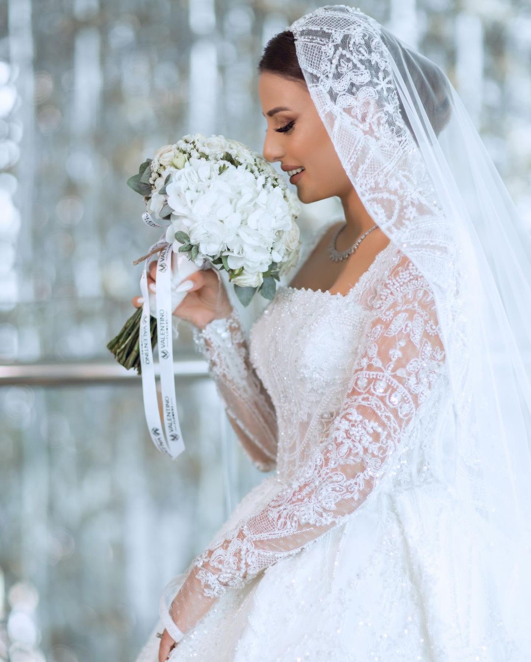 Saudi Arabic Ball Gown Wedding Dress Square Neck Long Sleeves Sequins Lace Wedding Dresses Ruffle Dubai R Bridal Gowns Plus Size 0616