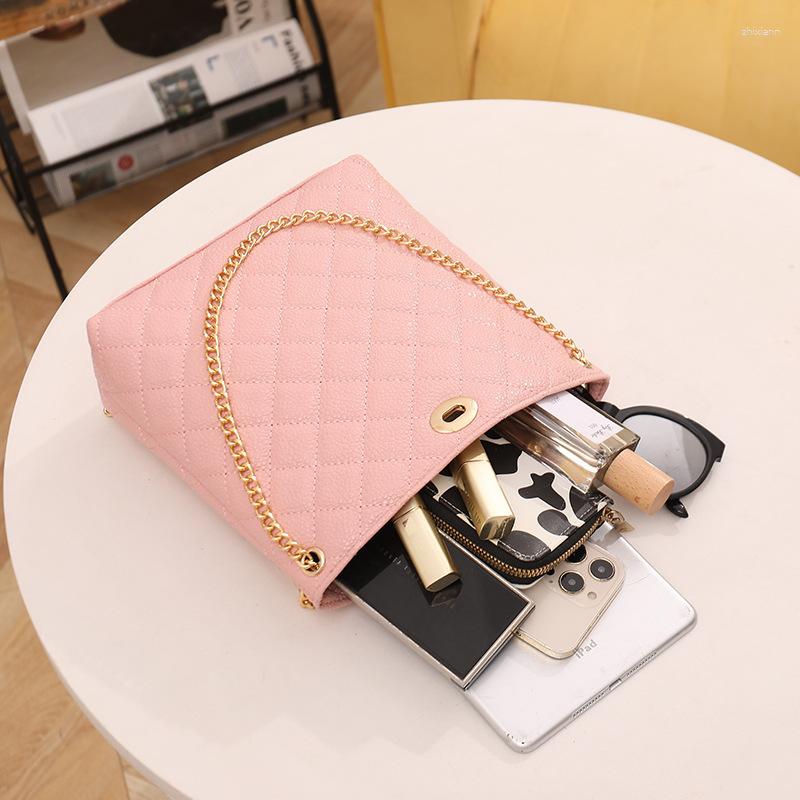 2025 NEW Drawstring Foreign Trade Fashion Lock Handbag Fresh Sweet Women's Bag Tote Shoulder Crossbody zhanyishengli