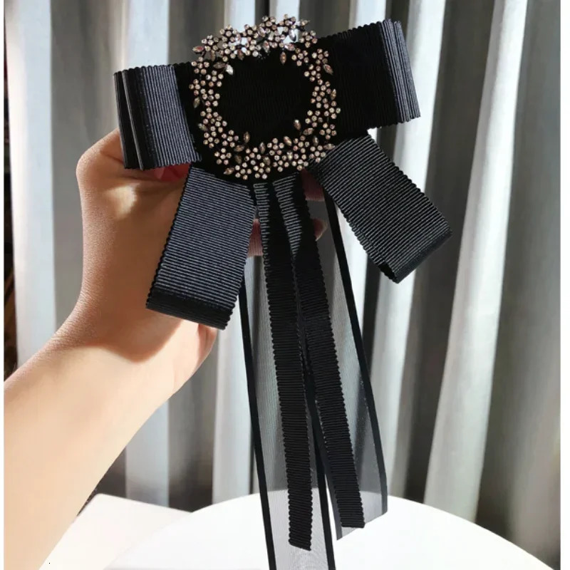 Korean Fashion Bow Tie Brooches Pins Handmade Black Fabric Crystal Bows Necktie Female Shirt Collar School Uniform Accessories 241113