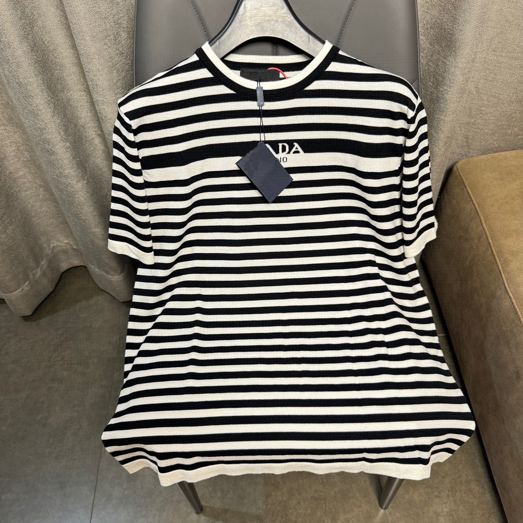 Men's Plus Tees & Polos Round neck embroidered and printed polar style summer wear with street pure cotton T-Shirts m822