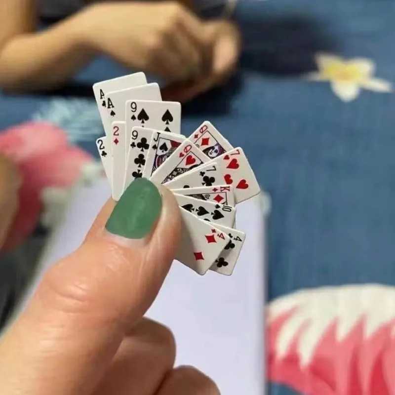 Mini playing poker fun card games for students to relieve stress board games small toys for casual finger playing poker easy to carry W241114