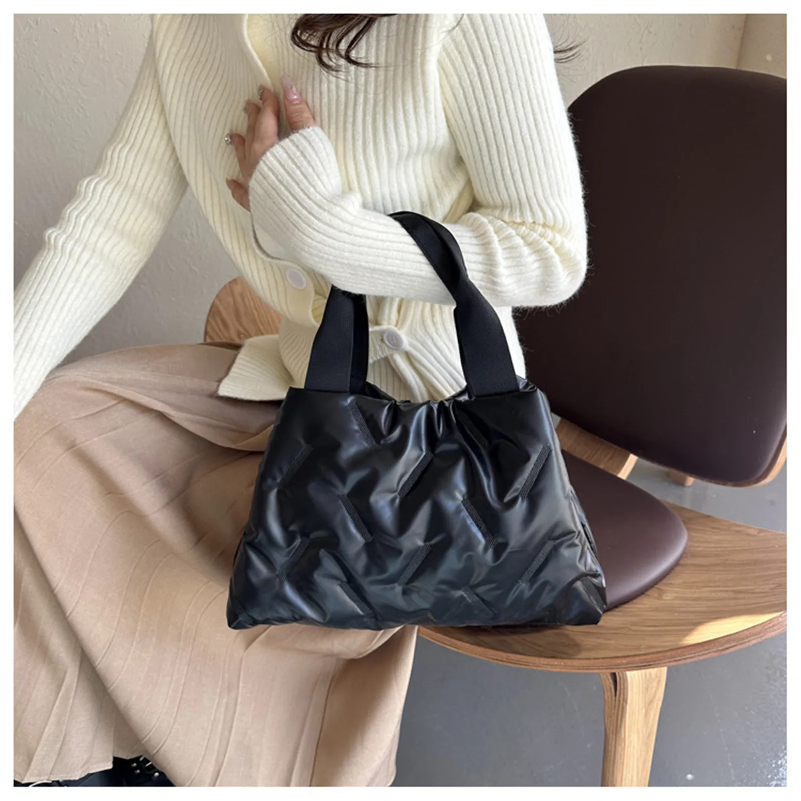 ISKYBOB Fashion Women Padded Handbag Shoulder Bag Winter Female Pillow Large Capacity Tote Quilted Hobo Bag Quilted Bag 241114