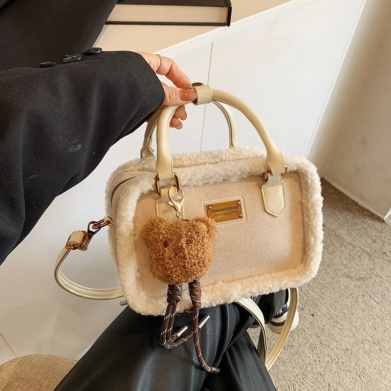 Winter Lamb Woolen Handbag Womens Plush Handbag Fashion Casual Shoulder Messenger Bag Female Square bolsas 241114