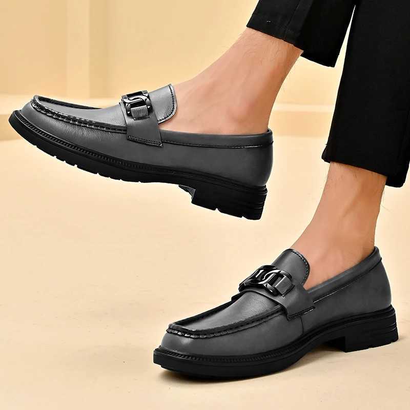 Handmade Casual Loafers Breathable Male Driving Flats Hot Sale Man Platform Business Shoes Genuine Leather Mens Slip ShoesXJ250118
