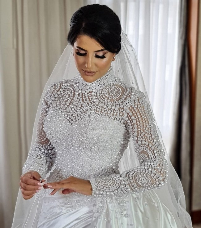 Spaghetti Straps Mermaid Wedding Dresses Sweep Train Pearls Lace Applique Beaded Bridal Gowns Robes De Mariee Vestidos 01