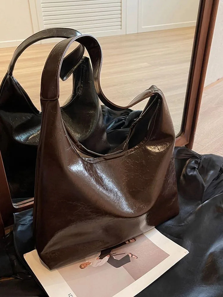 Large Capacity Red Bag For Women Retro Texture Single Shoulder Tote Bags Fashion Versatile Casual Ladies Handbags 241114