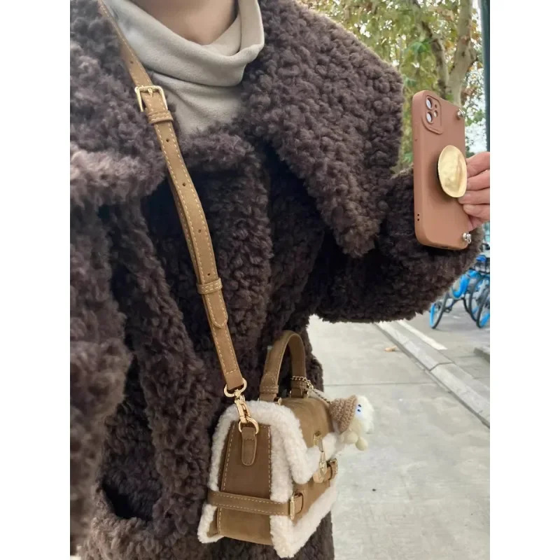 Lamb wool ladies autumn and winter atmosphere plush small square bag high-grade patchwork hand crossbody bag 241114