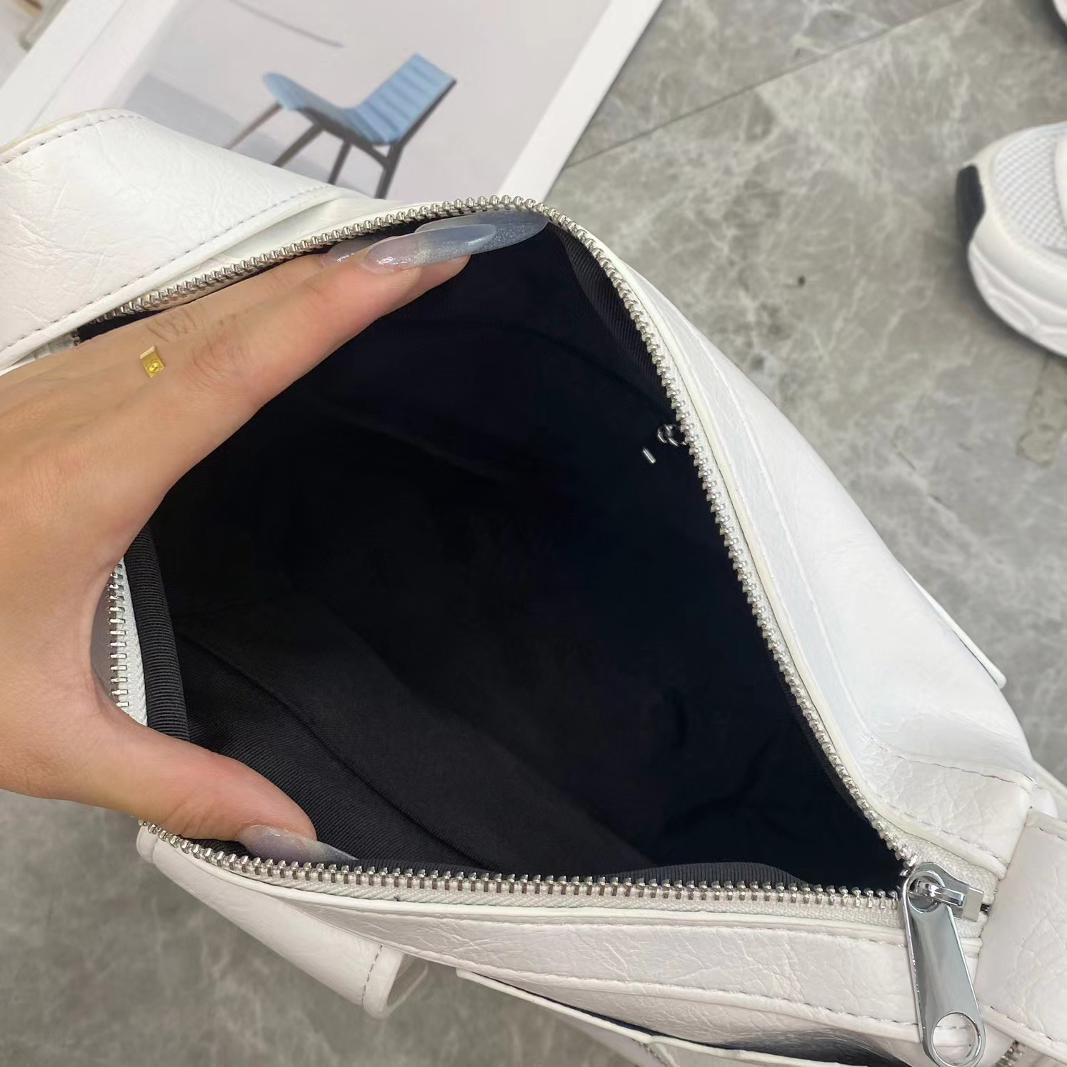 Dark Motorcycle Style Large-Capacity Shoulder Man 2025 Fashion Tote Casual Multi-Pocket Zipper Design Crossbody Bag PU BagVoyage