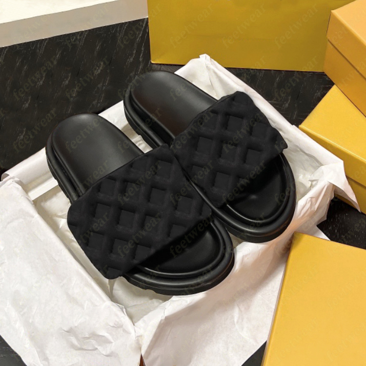 New designer slippers Pool Pillow Comfort Embossed Mules sandals triple black beige pink ivory fashion men womens summer beach flat slipper sandal mens slides shoes