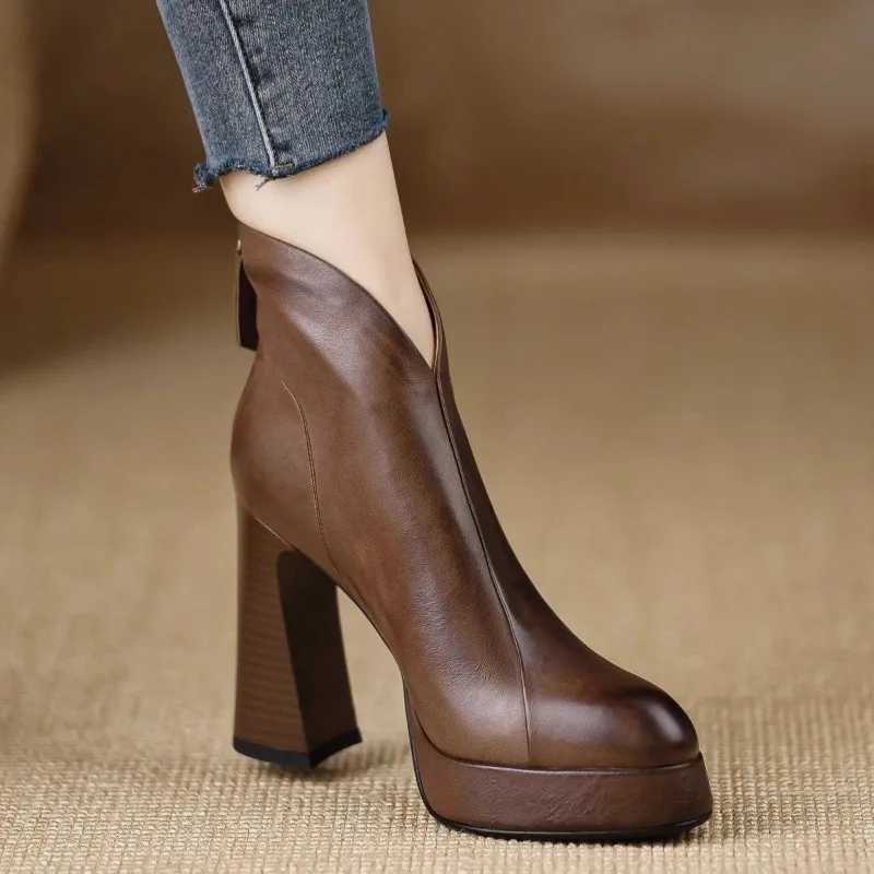 High Quality New Soft Leather Ankle Boots Platform Short Boots Winter Botas Warm Shoes Round Heel Zipper Black Brown T241113