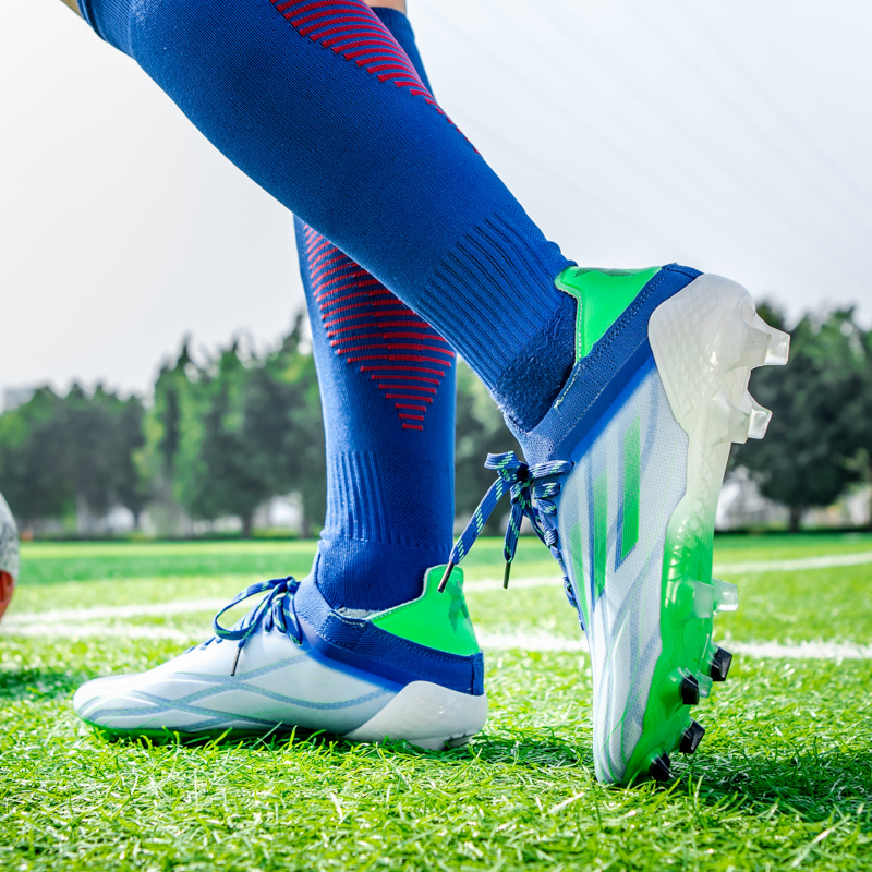 High Quality Ultralight Mens Soccer Shoes Non-Slip Turf Soccer Cleats for Kids TF/FG Training Football Boots Chuteira Campo