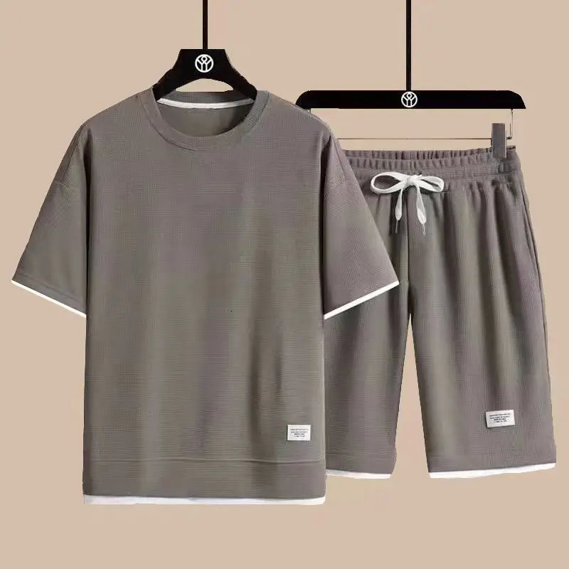 Mens high quality Summer Round Neck Short Sleeve Men Casual Sports Set Loose T-shirt Shorts Waffle Style Clothing 240412