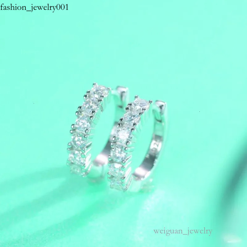 In Stock Sier High Quality 2.5mm Moissanite Dia Hoop Hie Earrings Fine Pure S Sterg Women Jewelry