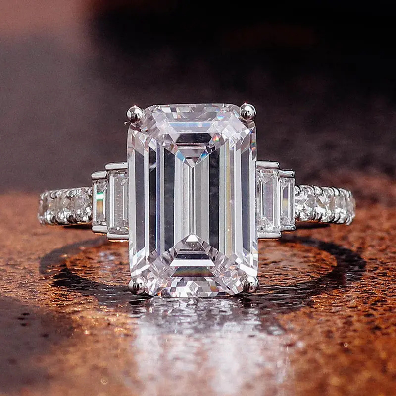 2025 Top Sell Gorgeous Wedding Rings Luxury Jewelry 925 Sterling Silver Fill Large White Cubic Zircon CZ Diamond Eternity Women Engagement Designer Ba