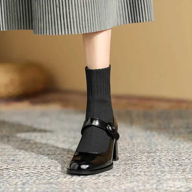 High Quality Autumn and Winter Knitted Socks Ankle Boots Fi Slip Square H Shoes Retro Womens Long Socks Brown Boots T241113