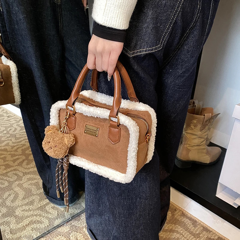 Winter Lamb Woolen Handbag Womens Plush Handbag Fashion Casual Shoulder Messenger Bag Female Square bolsas 241114