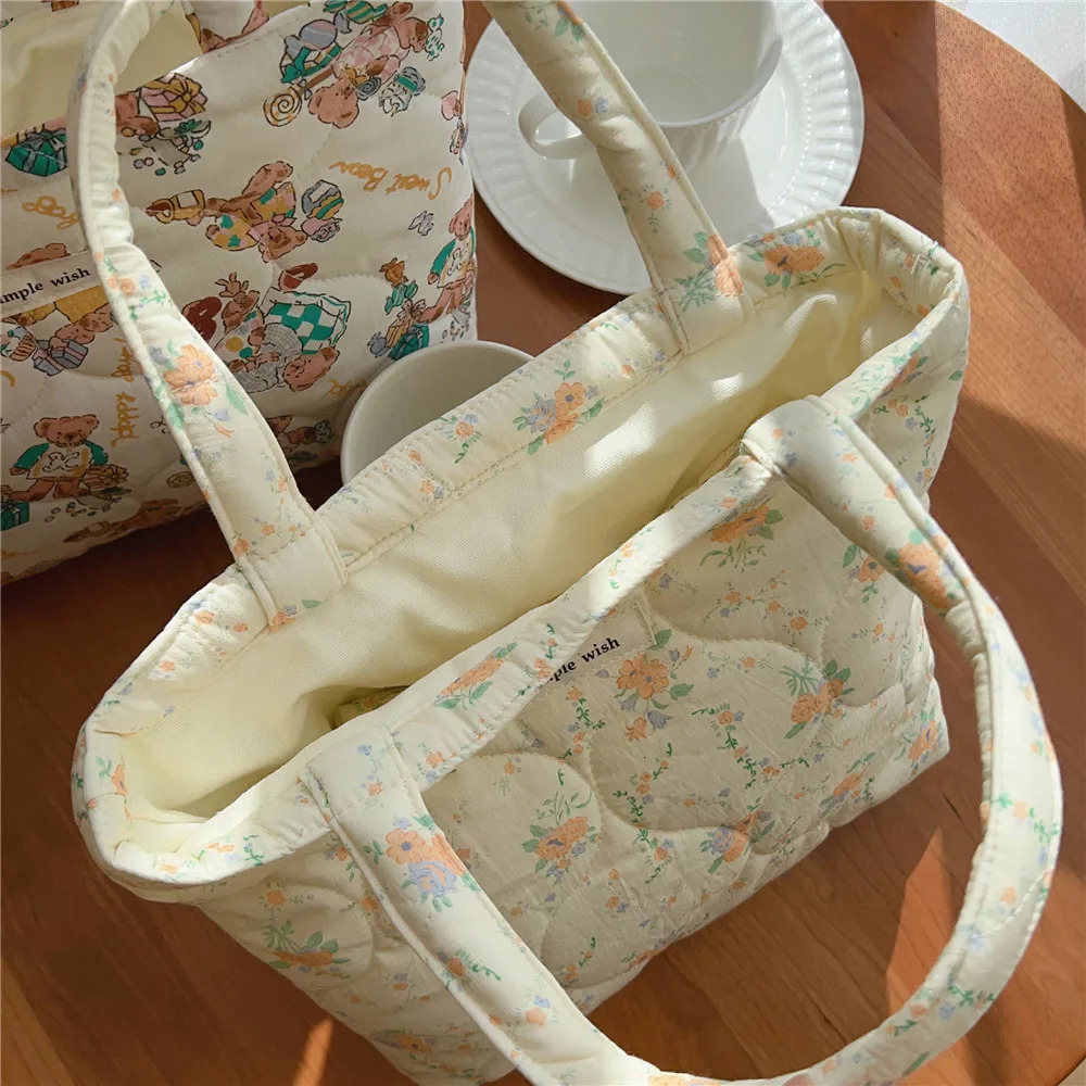 Winter Cute Tote Bag for Women Floral Handbag Trendy Chic Puffy Top Handle Bag Quilted Padded Shoulder Bag er Shopper Bag 241114