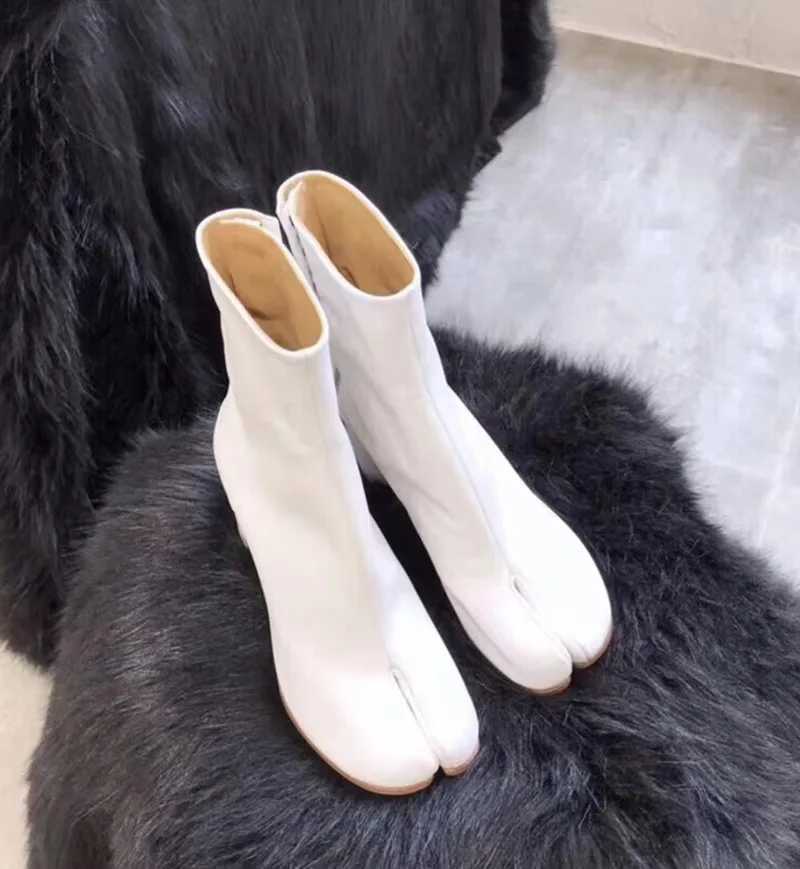 Brand design Tabi Boots split toe bulky high-heeled sneakers leather Zapatos MUJI Fi autumn sneakers Botas MUJI M241113