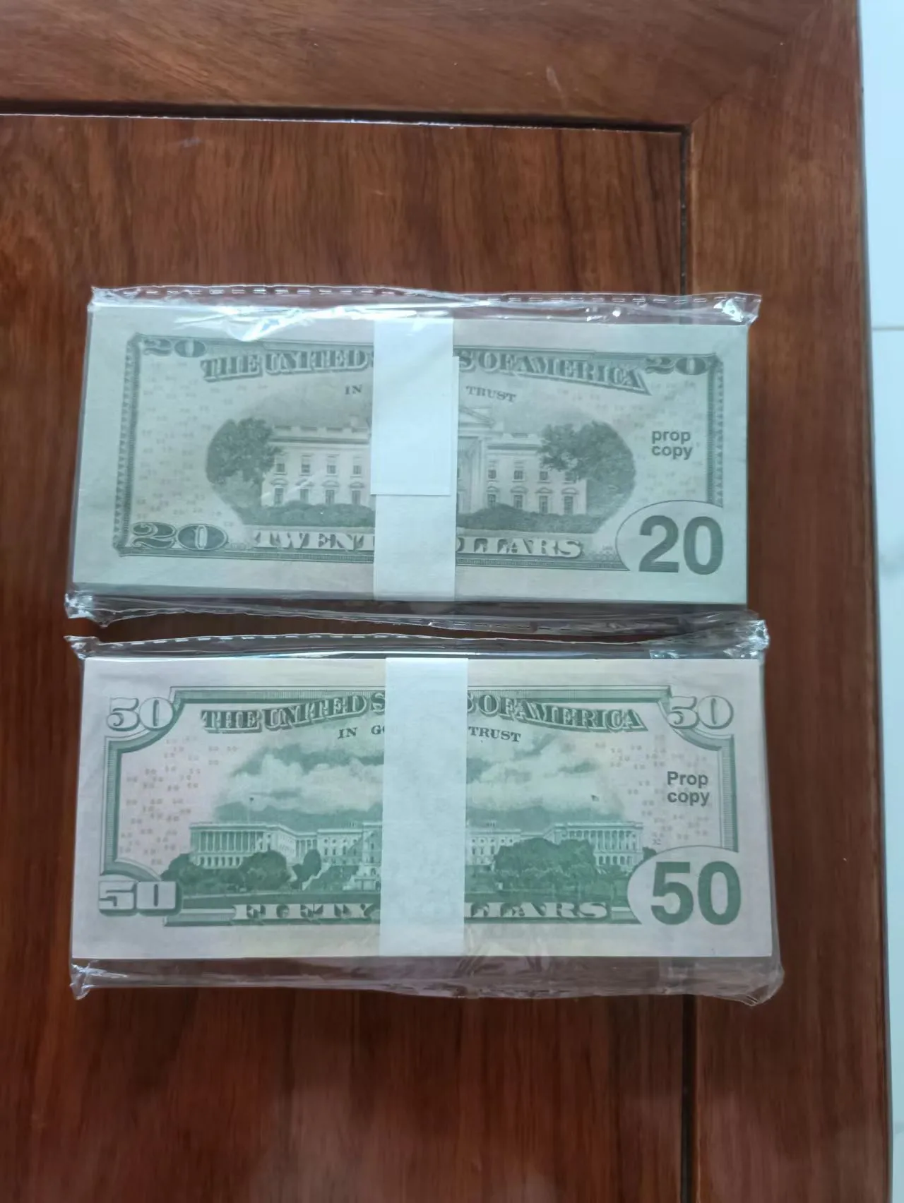 prop money, spray gun currency, halloween decorations, holiday party supplies, counterfeit currency, movie prop money, birthday party toys 2c2