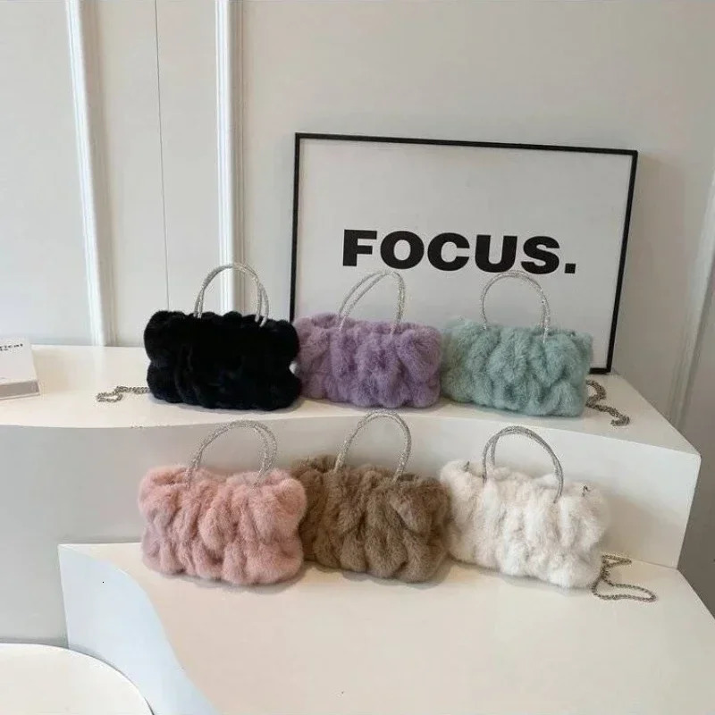 Cute Velvet Hasp Plush Top-Handle Bags Winter Fluffy Womens Shoulder Bags Solid Color Chain Soft Crossbody Bag Handbag 241114