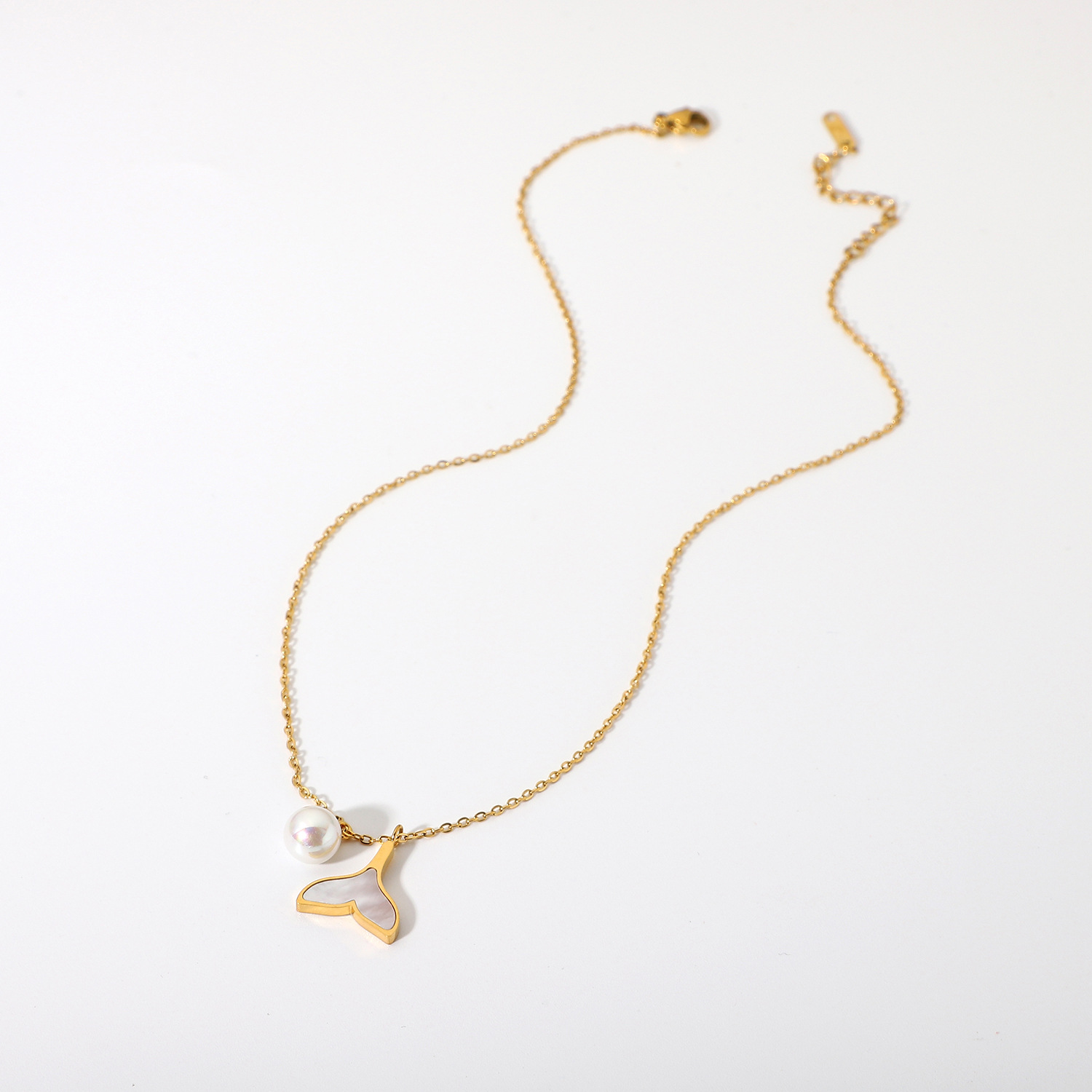 Designer's New Stainless Steel Necklace 14K Gold Shell Mermaid Pearl Pendant Necklace for Women