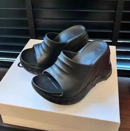 Slippers 2024 Summer Platform Wedge Sandals Black Outside Wearings Slides Beach Wearing Slippers T241114
