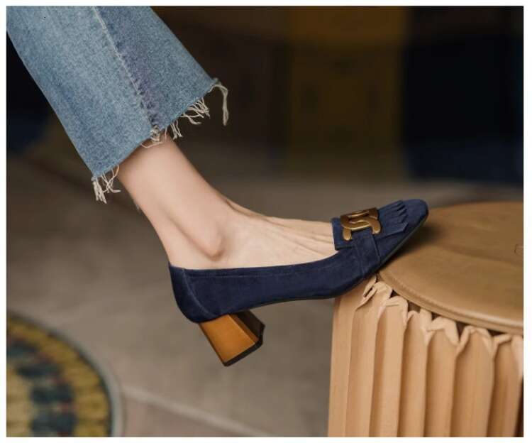 2024 Summer And Autumn New Style Square Head Metal Buckle Tassel Coarse Follow Women's French Mary Jane Small Leather Shoes Trendy