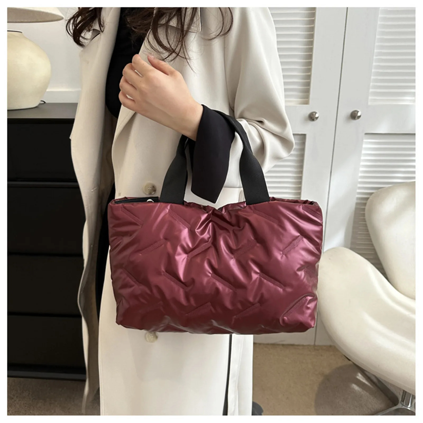 ISKYBOB Fashion Women Padded Handbag Shoulder Bag Winter Female Pillow Large Capacity Tote Quilted Hobo Bag Quilted Bag 241114