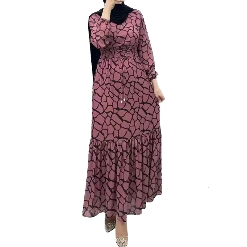 Elegant Muslim dress printed for Eid al Fitr suitable for female Arab women in Ramadan Jalabiya Marocain dress Islamic evening dress 241111