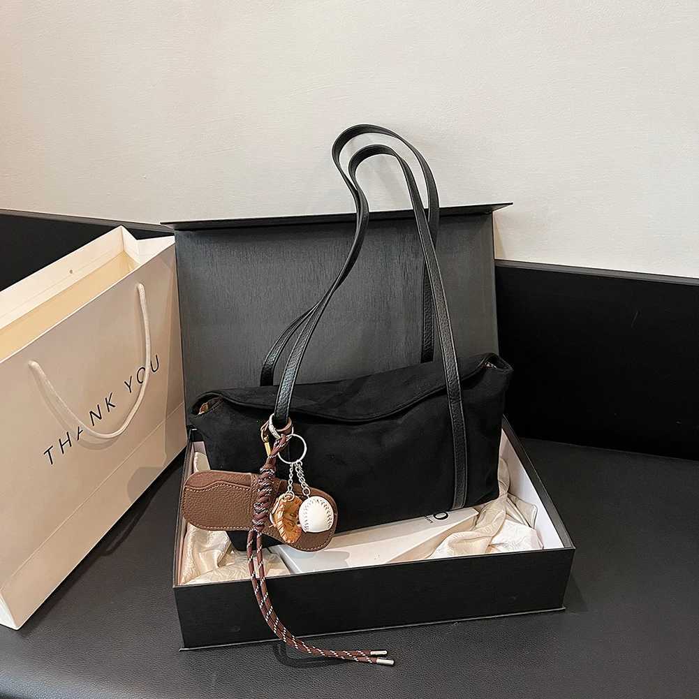New Suede Shoder Bag for Wen Hobo Purse Solid Color Faux Suede Handbag With Inner Pocket Sahel Bag for Work Shopping Z250514