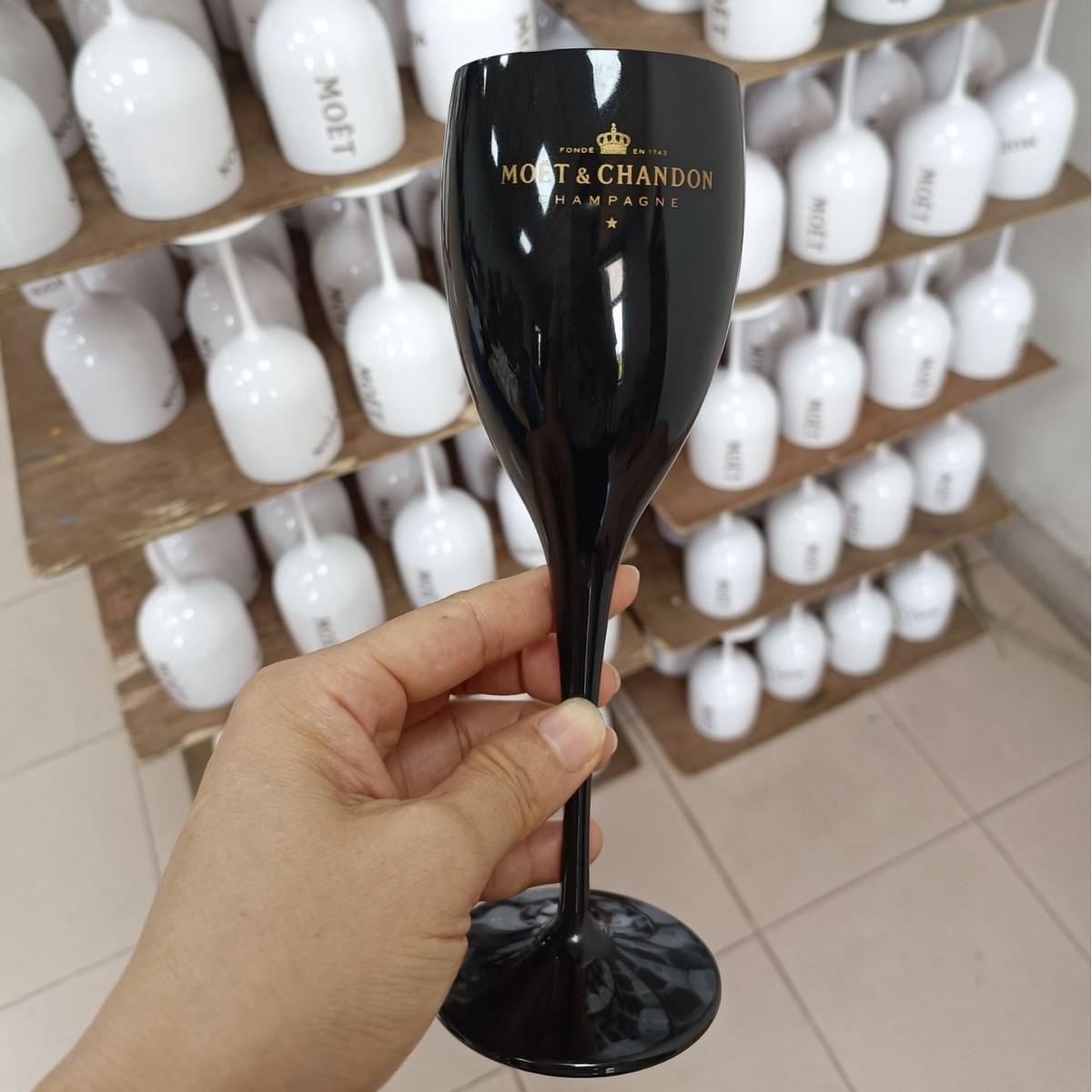 Veuve Clicquot Flutes Plastic Wine Glasses Dishwasher-Safe White Orange Acrylic Champagne Glass Beer Whiskey Party Cups