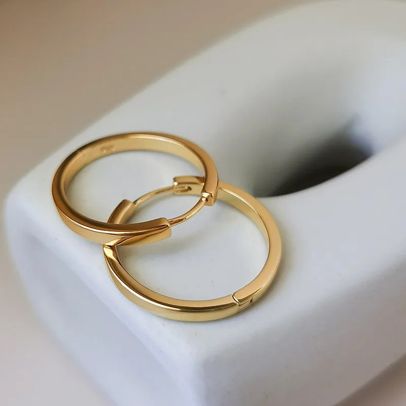 Fashion Classics Simple Big Round Hoop Earrings for Women Circle Girls Shiny Delicate Party Womens Jewelry Arrival 2023 241114