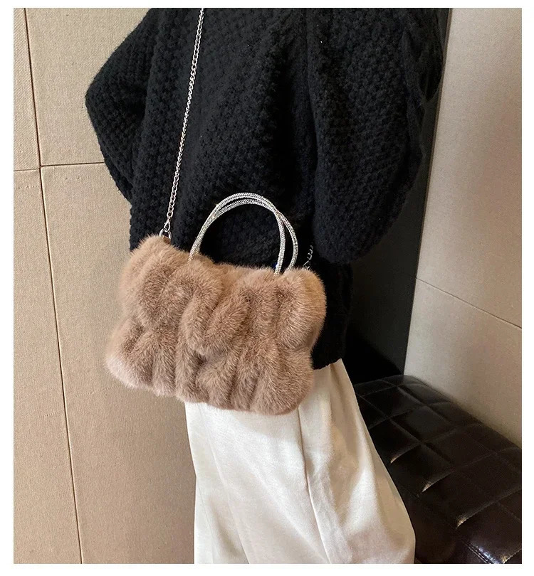 Cute Velvet Hasp Plush Top-Handle Bags Winter Fluffy Womens Shoulder Bags Solid Color Chain Soft Crossbody Bag Handbag 241114