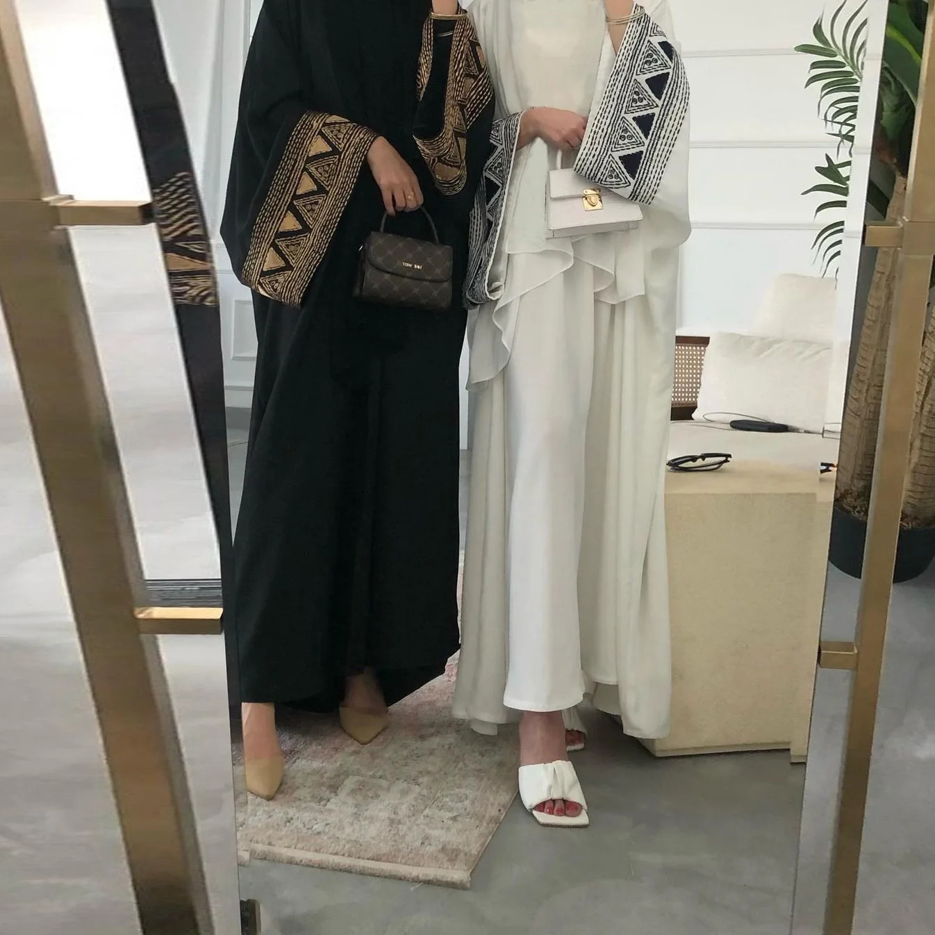 Arab Ramadan Eid al Fitr Black and White Embroidered Open Humility Abaya Dubai Muslim Kimono Abayas Women Kaftan Dress Islamic Clothing 241111