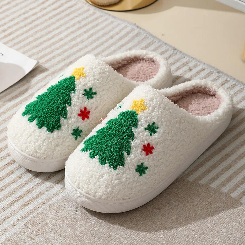 Korean style Christmas slider for womens winter warm home slider Christmas tree reindeer pattern heart-shaped flip cover couple cute slider 241113