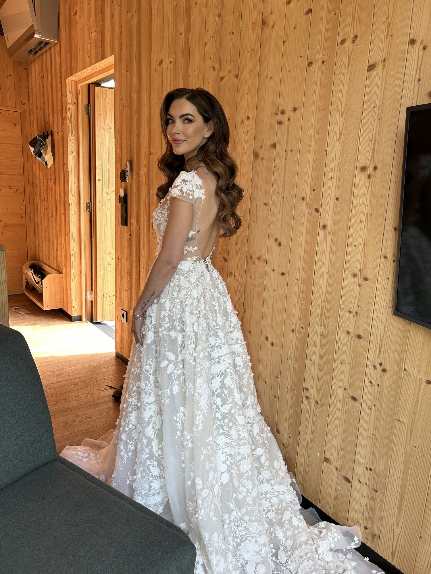 Elegant Lace Wedding Dress Vestido de Novia 2024 Sleevesless Scoop Neck Bridal Gowns Floor Length Customize Robe De Mariee 01