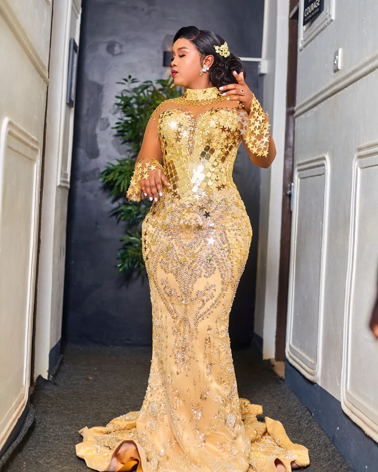2024 Plus Size Gold Illusion Mermaid Prom Dresses For Special Occasions Sequined Crystals Beaded Evening Party Birthday Gowns Dress For Women Vestidos