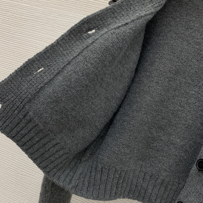 Autumn and winter thick gray sweater cardigan wool sweater womens short jacket 241113