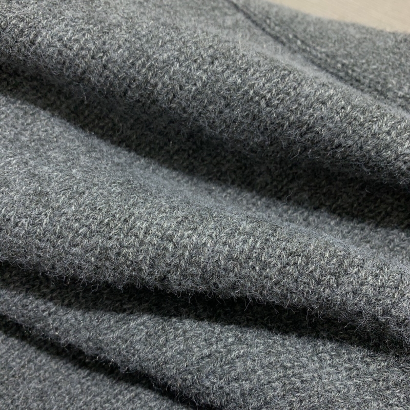 Autumn and winter thick gray sweater cardigan wool sweater womens short jacket 241113