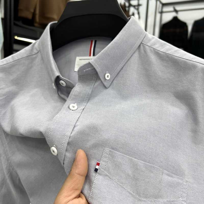 2024 High end Luxury 100% Cotton Mens Oxford Shirt Short sleeved Summer Korean Fashion Ribbon Pocket Business Casual Mens WearXJ24113