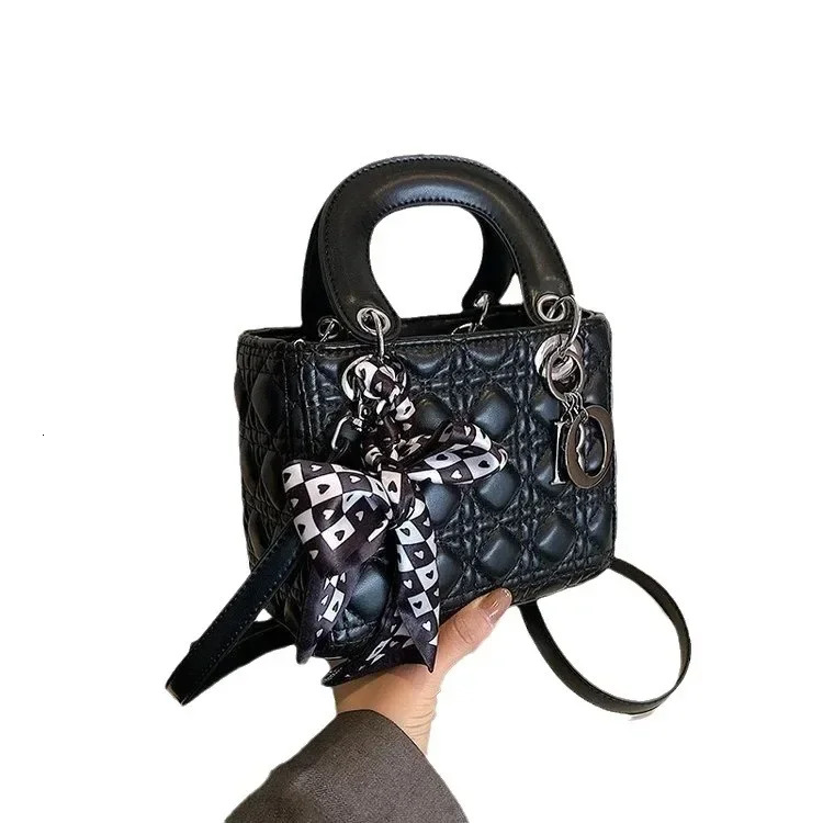 New Silk Scarf Handheld Small Square Women's European And American Fashion Embroidery Dia hot Grid Single Shoulder Crossbody Bag