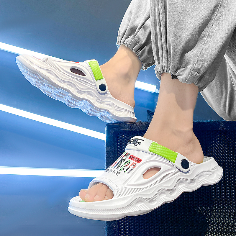 New Design Men's Outdoor Sandals Slippers Beach Comfortable Slides Clogs Men Casual Shoes Garden Shoes Men Beach Slippers 45 46