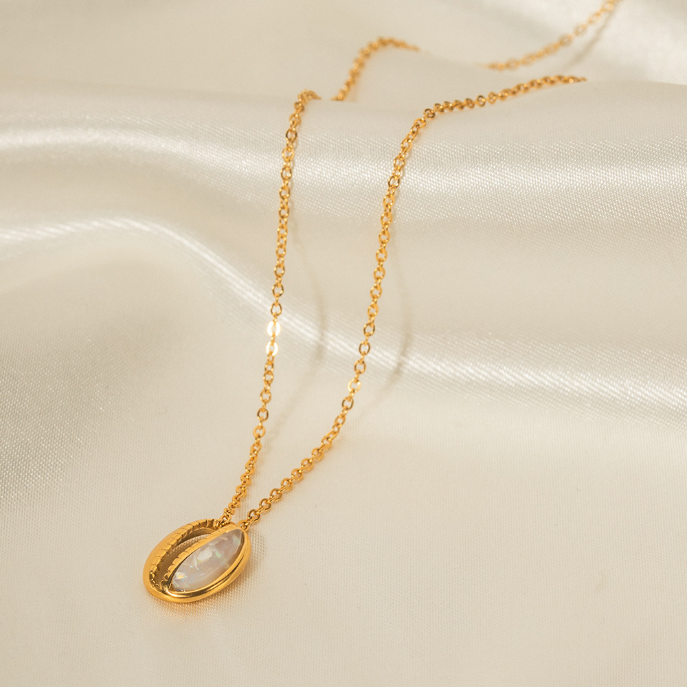 Designer 18k Gold Stainless Steel Shell Shaped Pendant Necklacefor Women Non Fading Non Allergic Party Wedding Gifts Free Shipping Wholesale